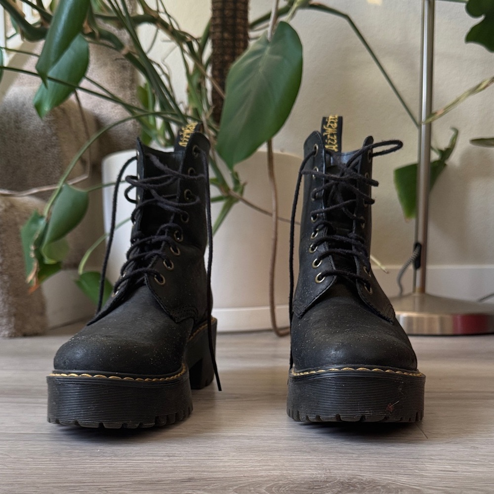 Black Dr Marten Combat Boot